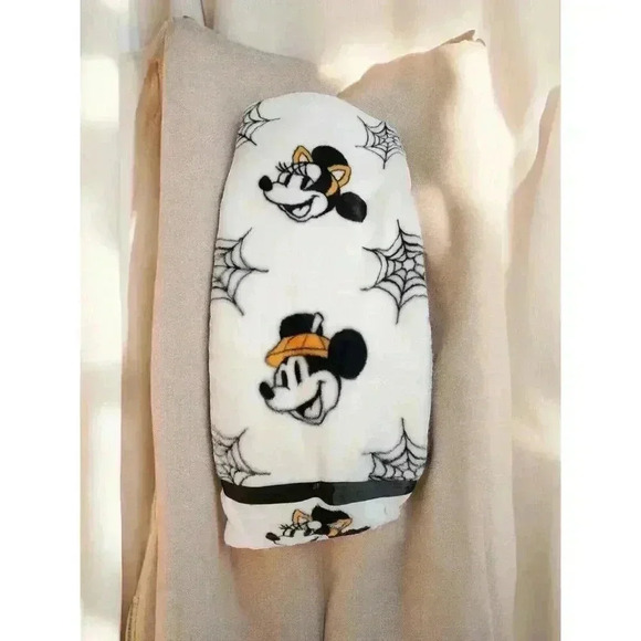 Disney Halloween Faux Rabbit Fur Black and White Throw 50”x70” Mickey Minnie NEW - Picture 2 of 3